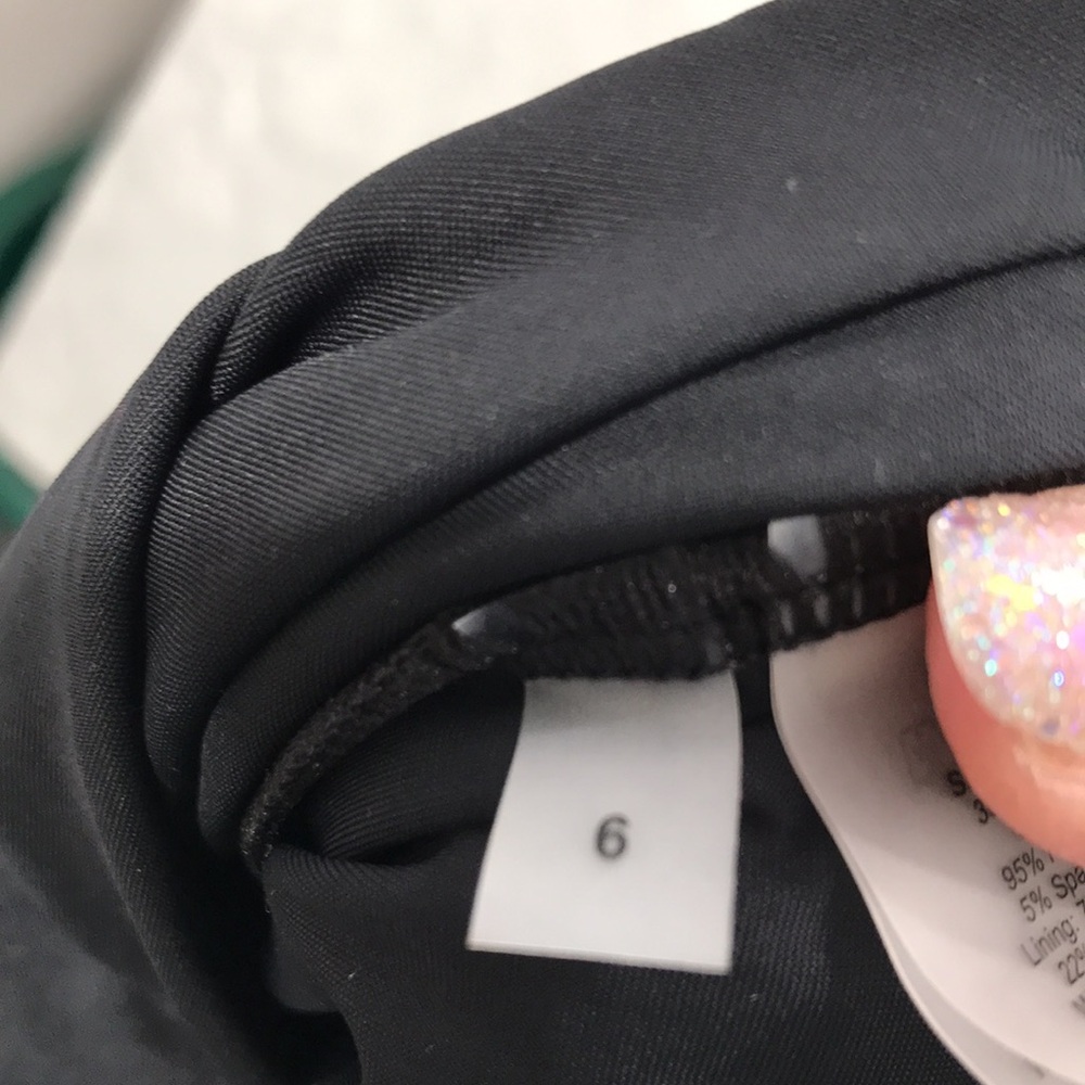 Beyond Control Black V Neck Cinching Swim Dress Size 6 New - Picture 12 of 12